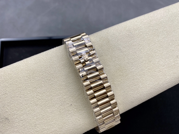 激安ロレックス着用イメージ